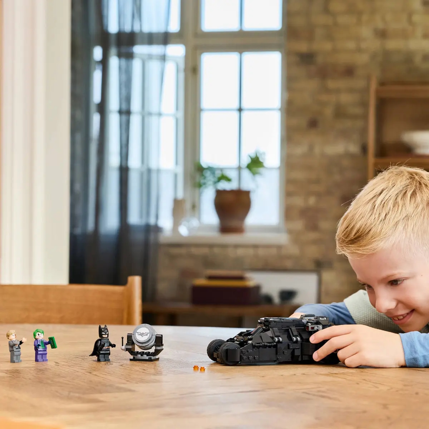 LEGO 76303 DC Batman™ Tumbler vs. Two-Face™ & The Joker™