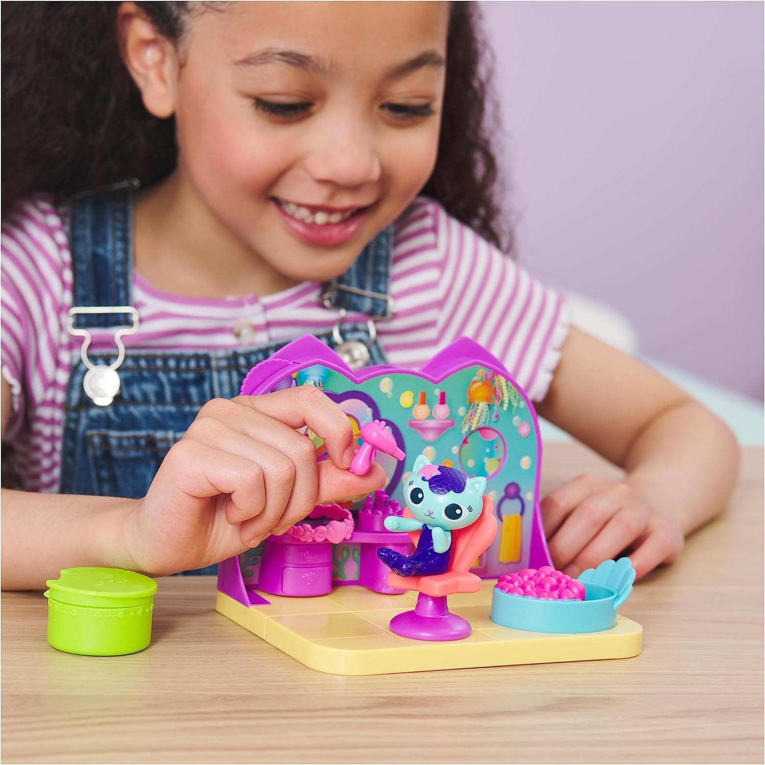 Spin Master 6068286 Gabby's Dollhouse – Deluxe Room - MerCat Spa (Cat