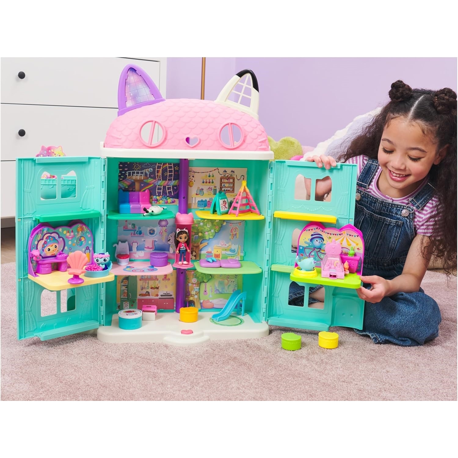 Spin Master 6068287 Gabby's Dollhouse – Deluxe Room - Carnival (Cat Ad